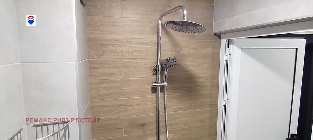 Дава се под наем Едностаен апартамент в Русе, Център - 43 кв.м за 408 € - Снимка #10