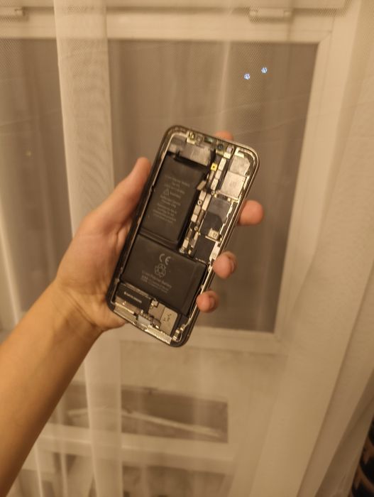 iPhone x без экрана