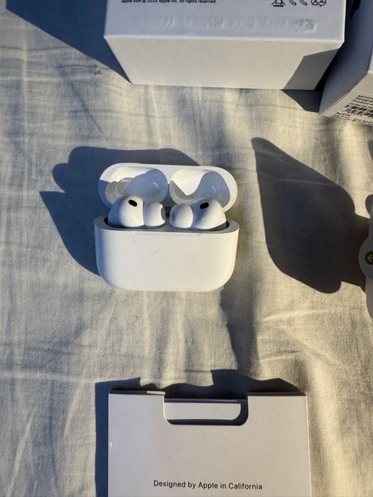Apple AirPods Pro 3 USB-C/MagSafe-Originale,cu factura,stare excelenta