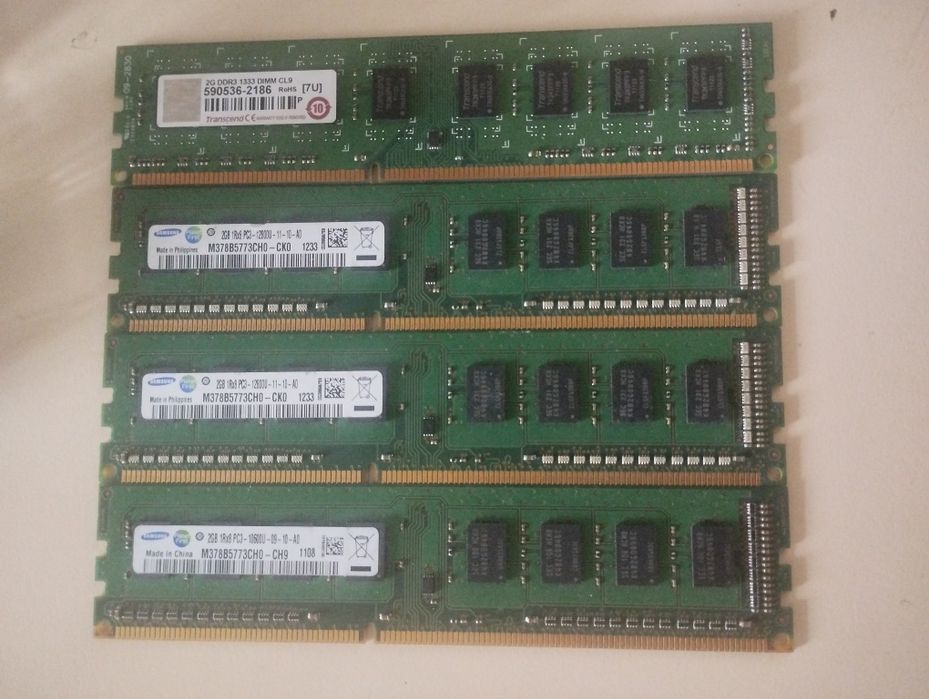 Оперативная память  DDR3  4 шт.  по 2Gb