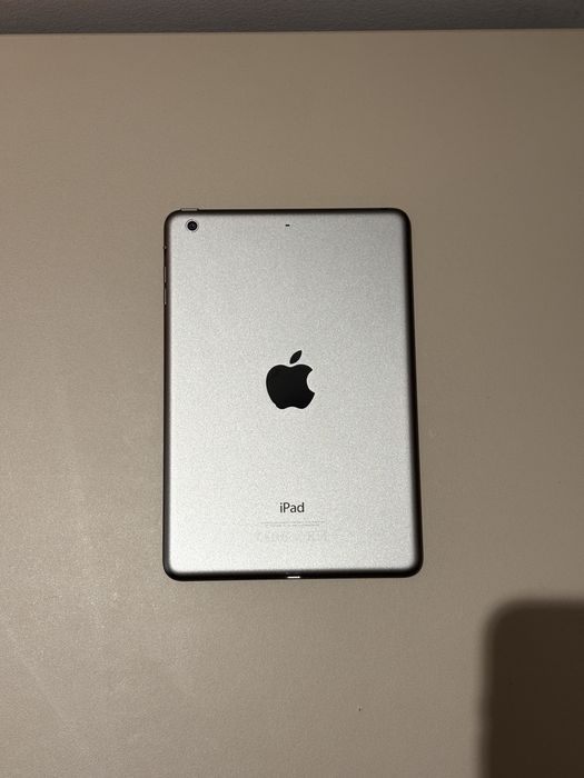 Se vinde iPad mini 2