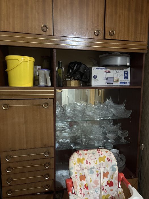 Отдам бесплатно стенку и.т.д