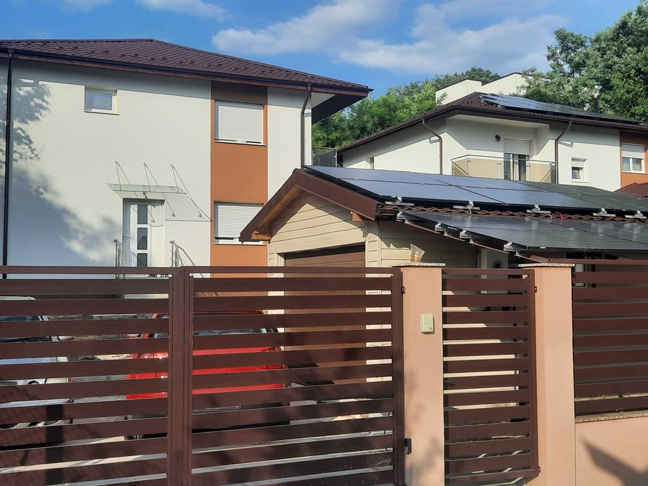 Casa deosebita de vanzare+garaj termoizolat+fotovoltaice cu baterii 10Kw