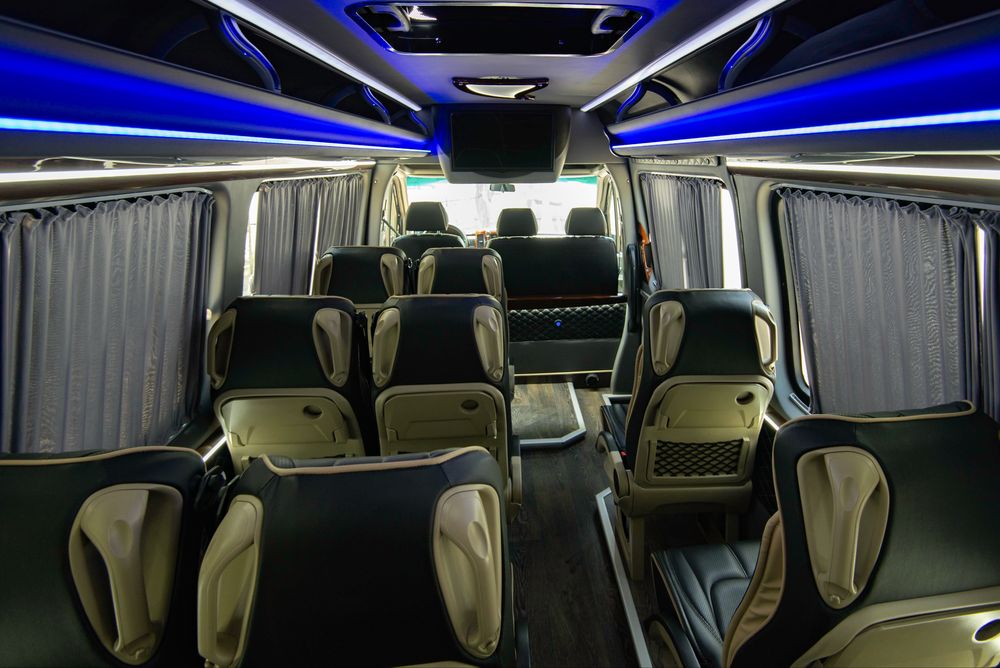 Mercedes Benz Spriter на 18 человек Перевозка пассажиров