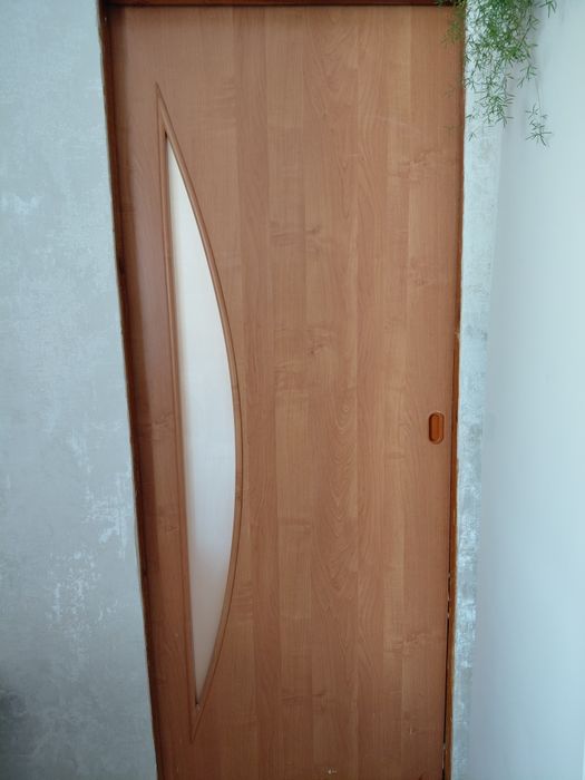 Продам межкомнатные дверь