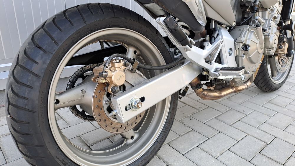 MOTOFLY -  Honda Hornet PC36 2005