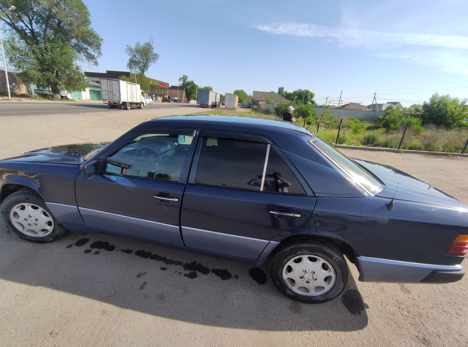 Mercedes-Benz w124 e230