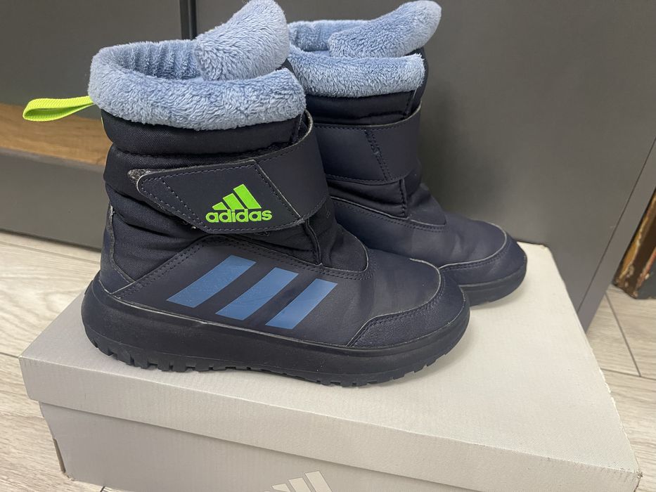 Оригинални ботуши адидас