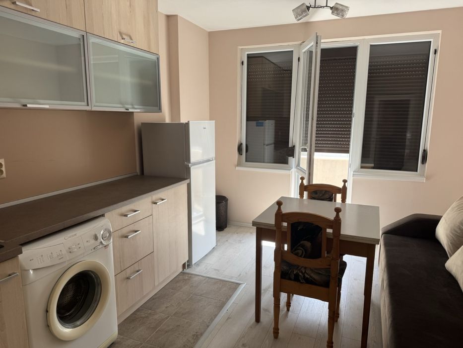 Апартамент под наем!