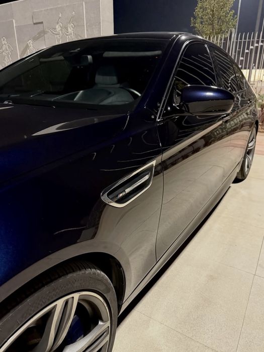 BMW M5 F10 срочно