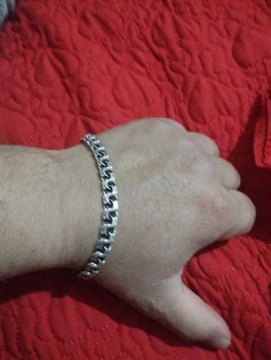 Braslet erkaklardiki