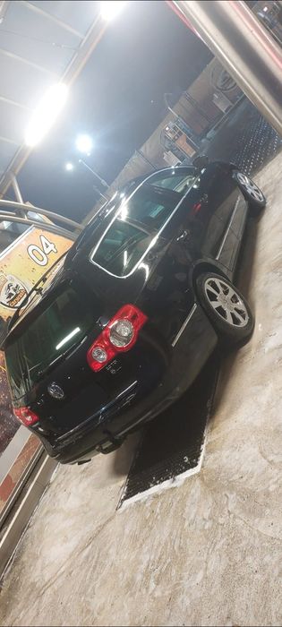 Volkswagen Passat B6 – 2.0 TDI 140 CP – 2006
Vând Volkswagen Passat B6