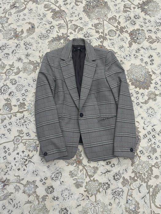 Продаю платья, пиджаки