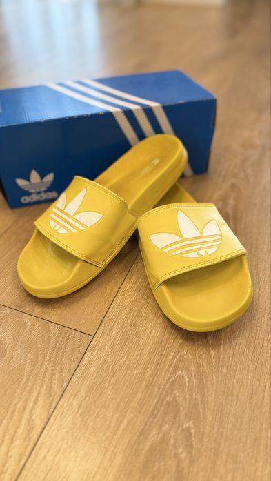 Adidas Adilette Sliders / Șlapi mărimea 46 galben stare foarte bună