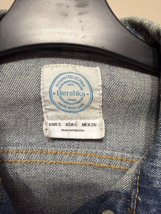 Geaca de blugi Bershka