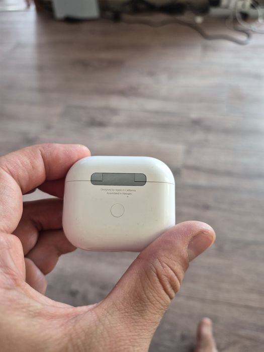Продам Наушники Airpods 3rd