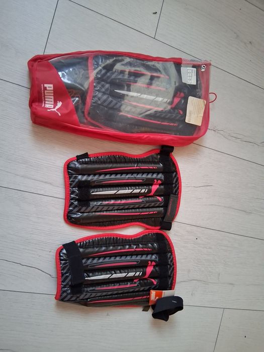 Кори за футбол чисто нови