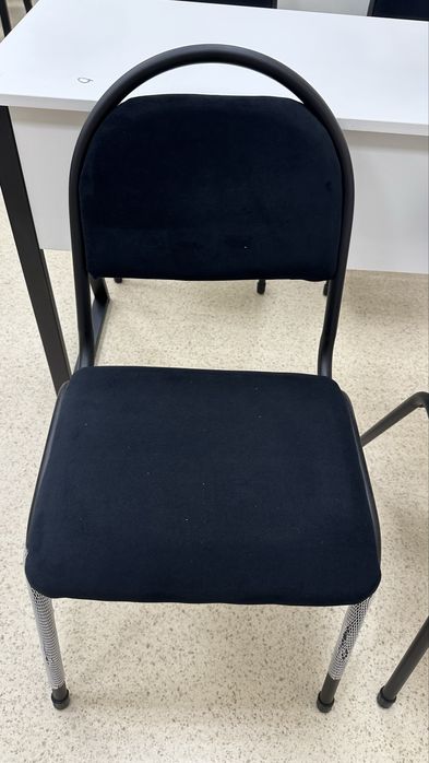 Стули для посетителеи