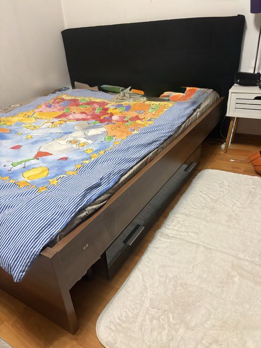 Dormitor Mobexpert - pat+saltea, 2 noptiere, comoda