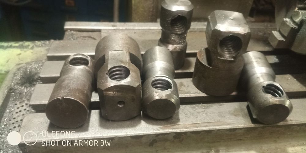 Тиски слесарные гайки