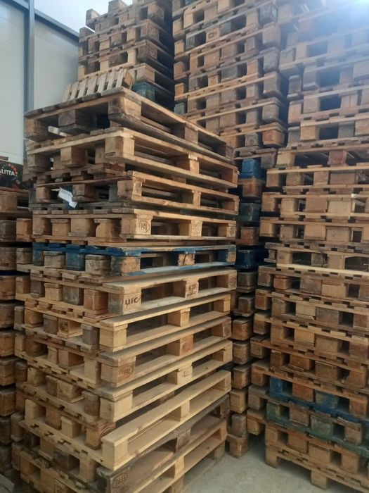 Поддоны в хорошем качестве продается цена договорная