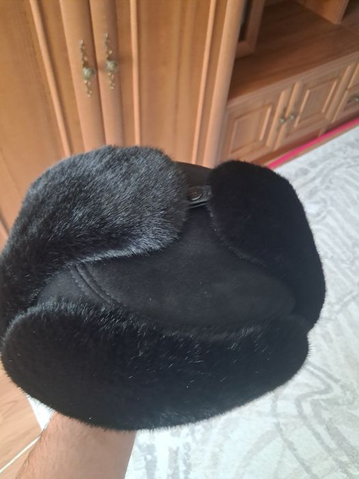 Продадим шапку мужскую
