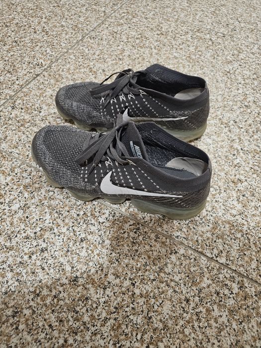 Маратонки nike vapormax номер 42.5  8.5