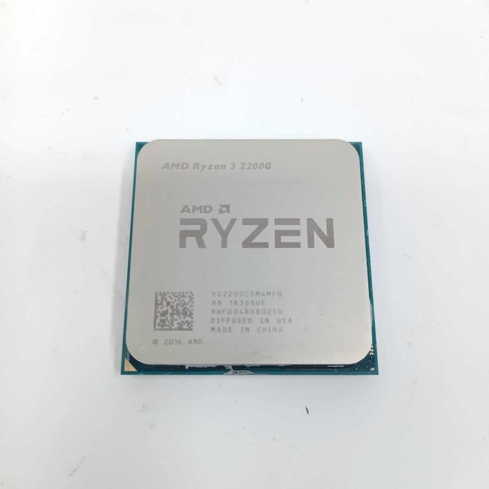 Vand CPU AMD Ryzen 3 2200G, 4 nuclee, Vega 8 (placa video integrata), AM4 – testat, impecabil