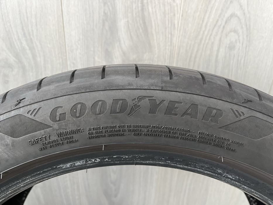 Летни гуми 235/45/18 Goodyear