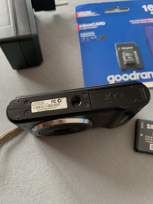 Camera foto digitala SAMSUNG ES90 Black, 14.2MP CCD, 5x Optical Zoom, 16GB,