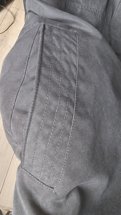 Продам демисезонную куртку