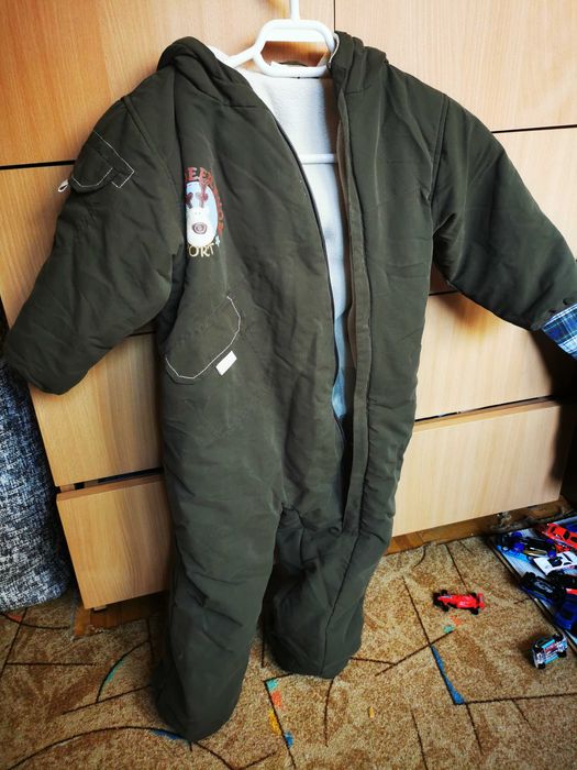 Salopetă iarna pentru 3 ani