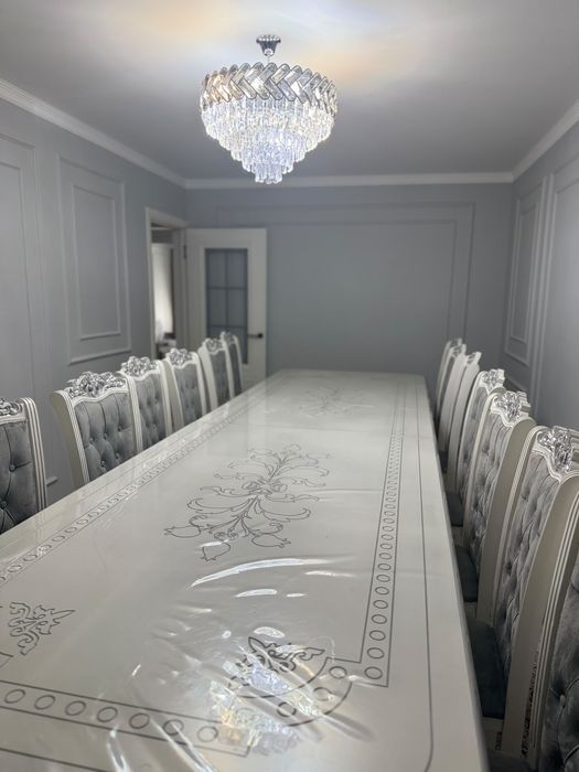 Стол стулья гостевой