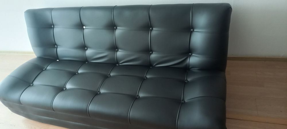 Продам диван офисный