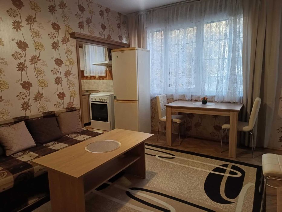 Дава се под наем Двустаен апартамент в Варна, Зимно кино Тракия - 50 кв.м за 408 € - Снимка #2