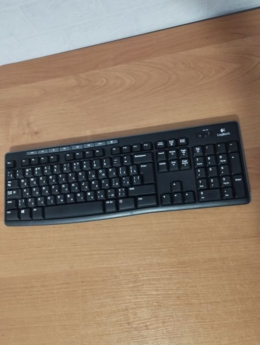 Logitech Клавиатура
