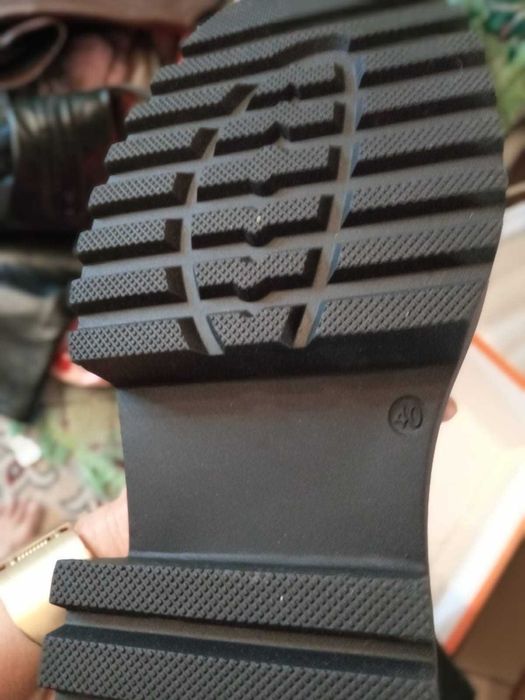 продам ботфорты /40 размер