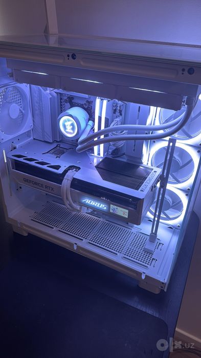 Rtx 5080 aourus master ice  сотилади