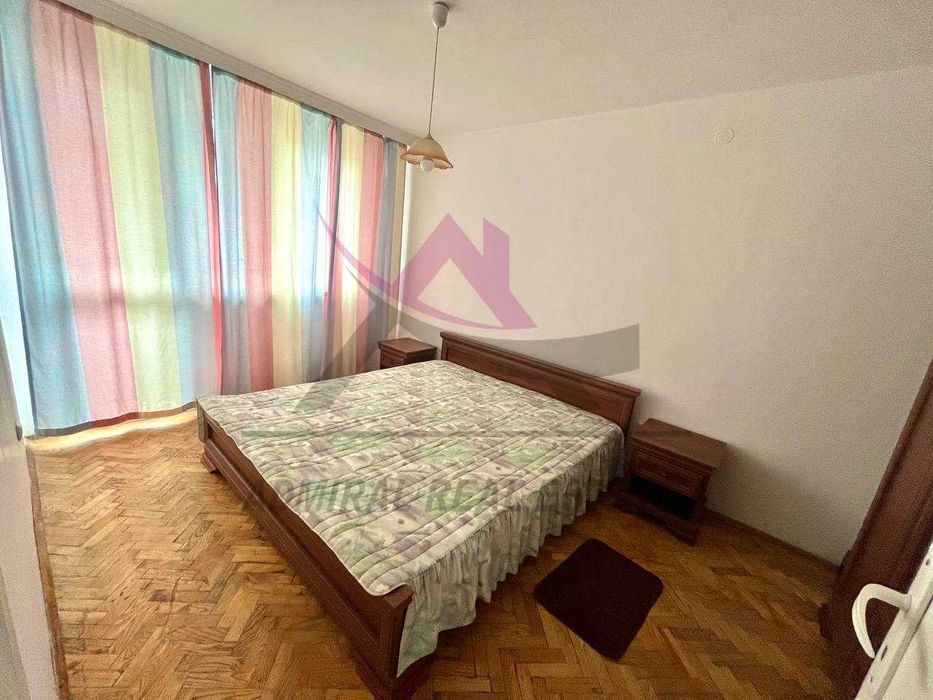 Дава се под наем Тристаен апартамент в Варна, Център - 67 кв.м за 500 € - Снимка #2