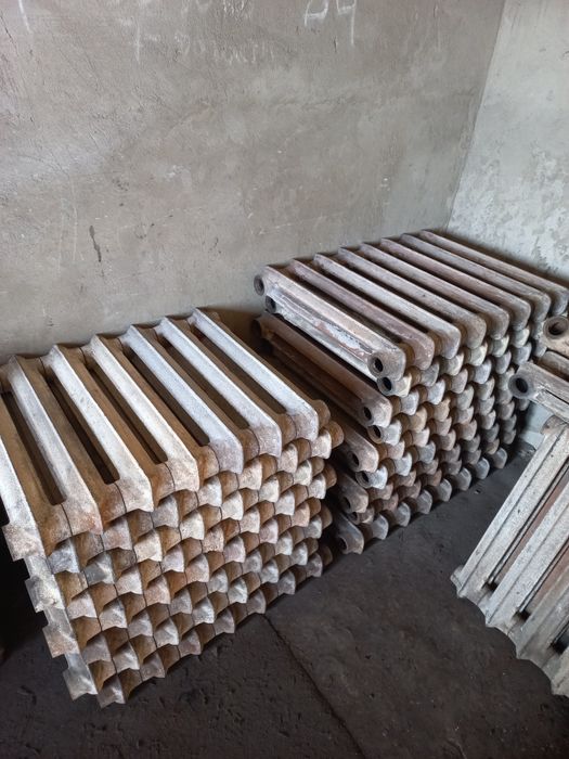 Продам чугунные батареи 3000