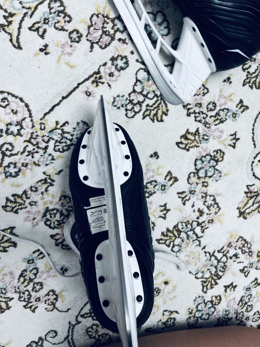 Продам хокейную форму 10-13 лет