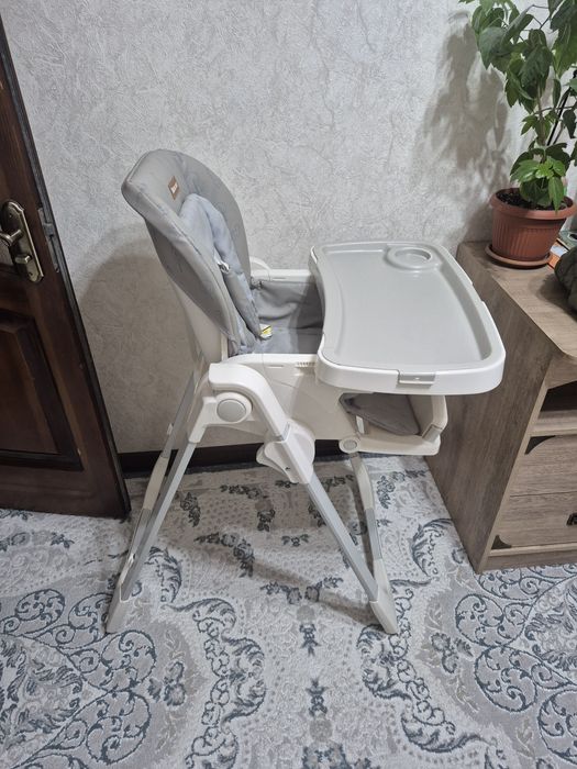 Детский стульчик для кормления