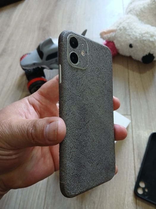 Продам iPhone 11 128гб