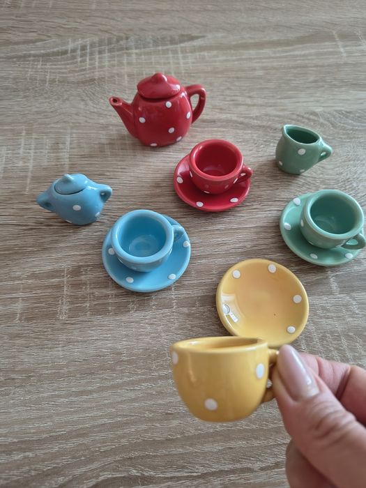 Детски сервиз от керамични чашки за чай/ кафе