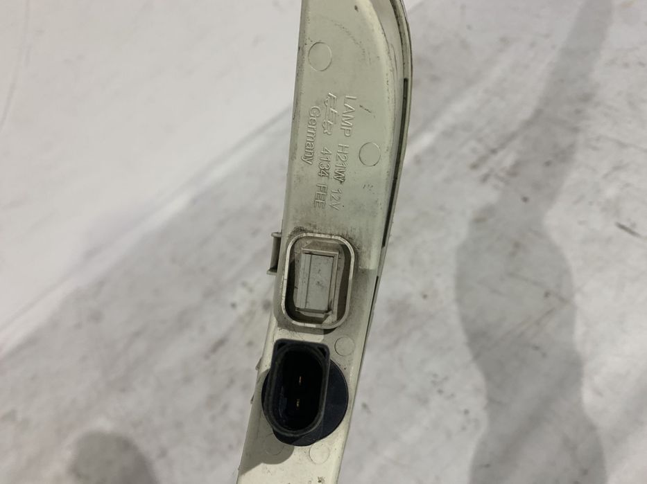 Lampa semnal stanga VW Passat CC 2009, 2010, 2011, 2012, cod origine OE 3C8953041