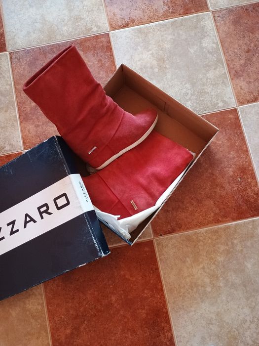 Боти и ботуши от естествена кожа и велур