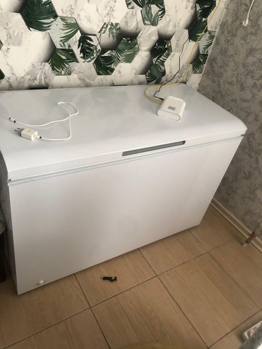 Продается морозильник Pozis 350л