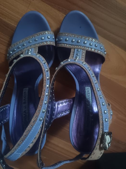 Туфли женские на каблуках