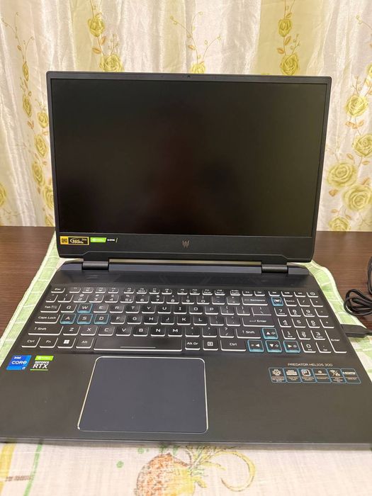 Noutbuk Acer Predator Helios 300