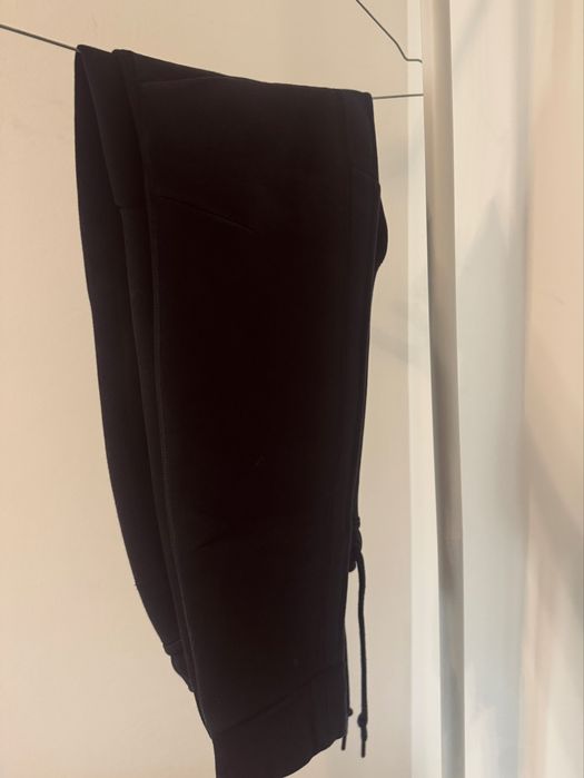 Pantaloni nike tech fleece modelul nou